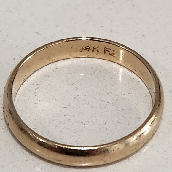 Men's 14k Gold  Wedding Band - Picture 1 of 2